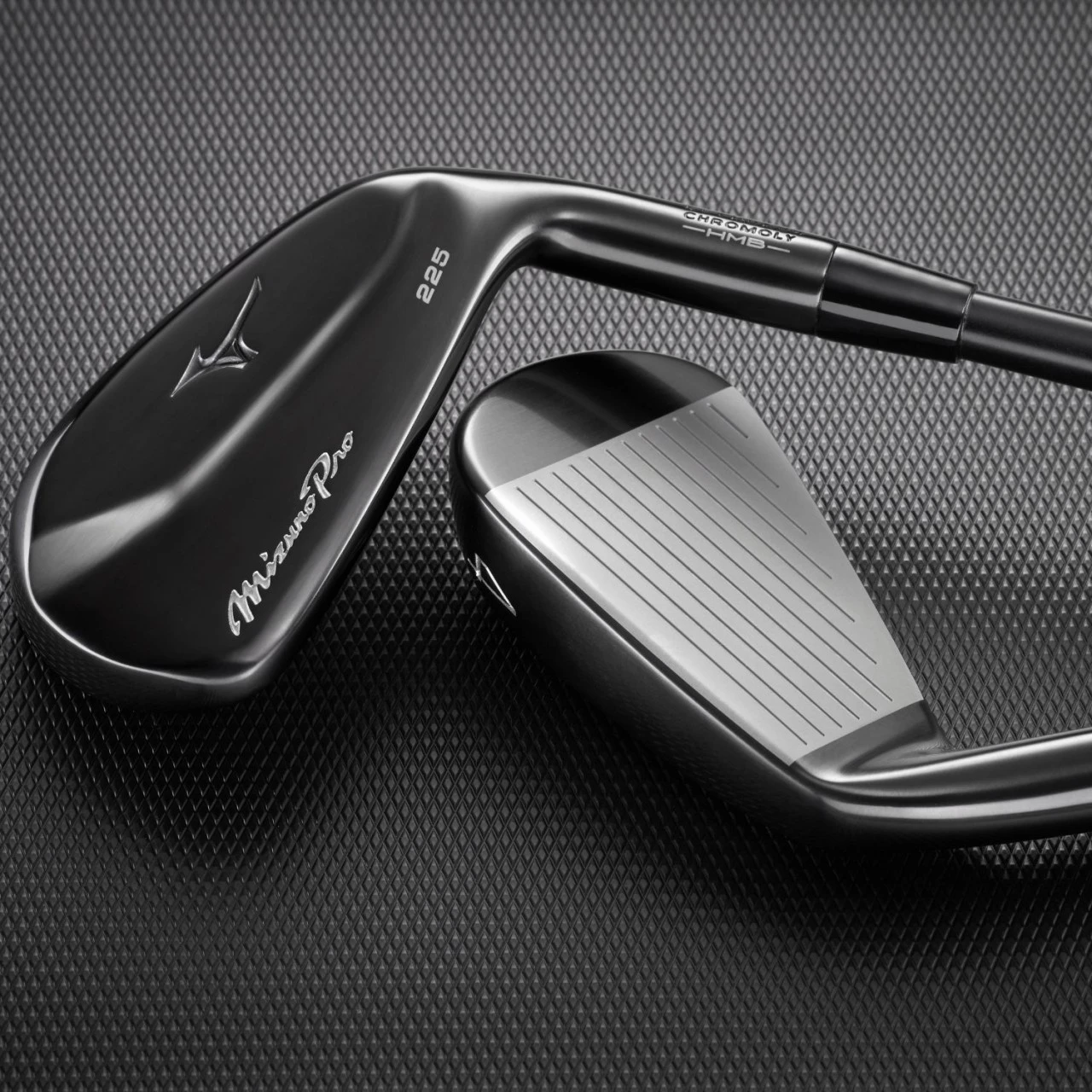 Mizuno Pro 225 Black Limited Edition Eisensatz 6 Mizuno Pro 225 Black Limited Edition Eisensatz – Bild 4